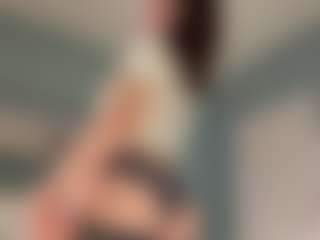 Live cam show with Kira - Sexydance on Soda Cam