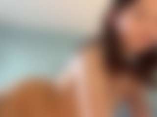 Live cam show with Kira - Asian Big Ass on StripNow