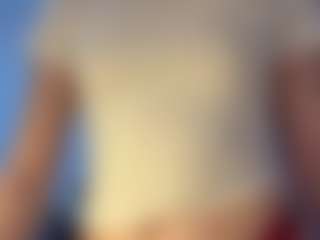 Live cam show with Kira - Strip Asian on madthumbs