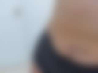 Live cam show with Luna - Hairy Pussy Brown Hair on Camsoda