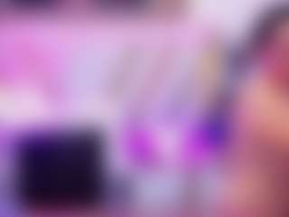 Live cam show with Luna - Hairy Pussy Brown Hair on Fling VIP Chat