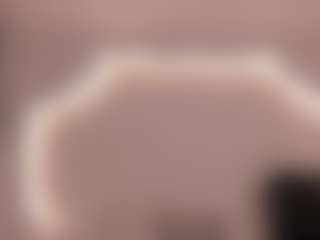 Live cam show with Maddison Taylor - Average on Camiplay Live