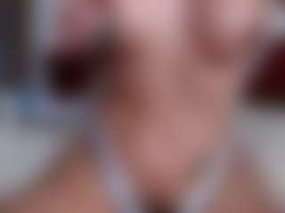 carolinespanky's Live Sex Cam Show