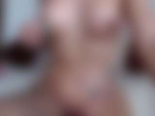 Live cam show with carolinespanky - Black Hair on luckytryst.com