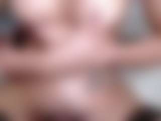 carolinespanky's Live Sex Cam Show