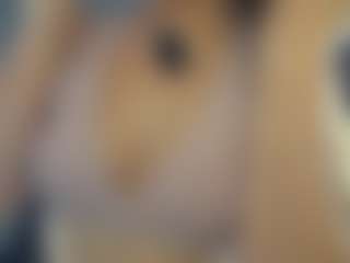 Live cam show with BelleDream - Camel Toe on Camsoda