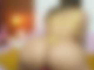 Live cam show with Madisson022 - Spy Mature on Dolls Live