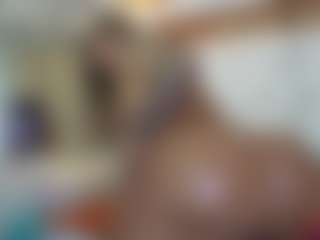 Live cam show with Madisson022 - Brown Eyes Blonde Hair on fapnchat