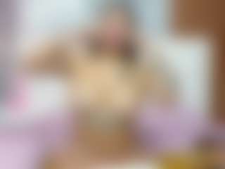 Live cam show with Madisson022 - Blonde Hair Middle Aged on fapnchat