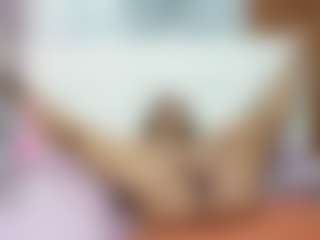 Live cam show with Madisson022 - Amateur Mature on Camsoda