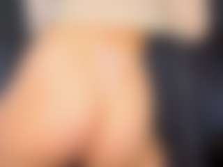 Live cam show with KarenSozzi - Lush Brown Hair on SpankPalCams