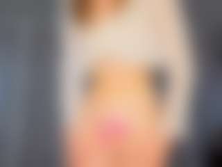 Live cam show with KarenSozzi - Control on fapnchat