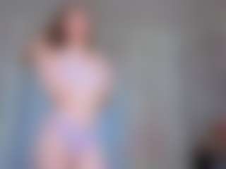 KarenSozzi's Live Sex Cam Show