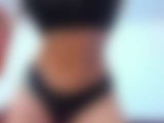 Live cam show with Luna G - Green Eyes on CamClone