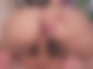 Live cam show with Miss-Lyra - Facefuck on Sex Cam Show