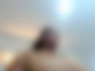 Live cam show with Penelope-Russo - Public on crypto-cams