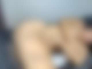 Live cam show with CerenYavuz - Brown Eyes on Camsoda