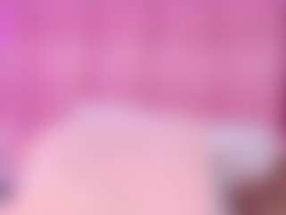 emmacurvy's Live Sex Cam Show