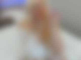 HellaFabel MILF webcam performer live streaming