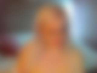 Live cam show with HellaFabel - Blowjob on Fling VIP Chat