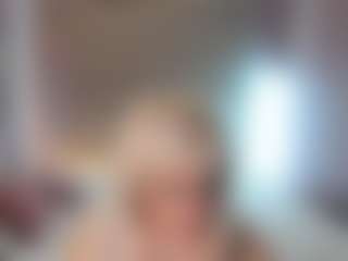 Live cam show with HellaFabel - Granny Dildo on Camsoda