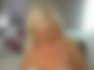 Live cam show with HellaFabel - Control on xxxlivecams.org
