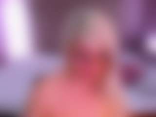 Live cam show with HellaFabel - Trimmed Granny on CSO-WL