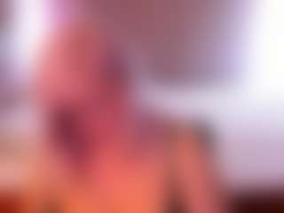 Live cam show with HellaFabel - Natural on Camsoda