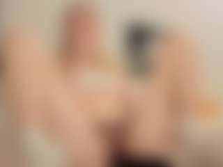 Live cam show with Annie - Blonde Hair on 1on1-livenow