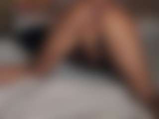 suzysuz's Live Sex Cam Show