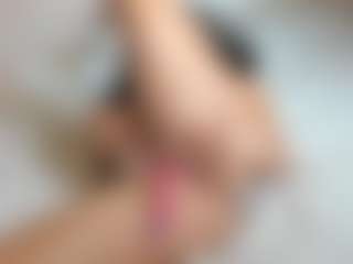 suzysuz's Live Sex Cam Show