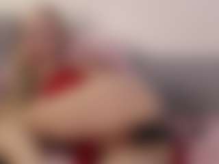 Live cam show with Carol-Gordon - Blonde Hair on hotwifechat.live