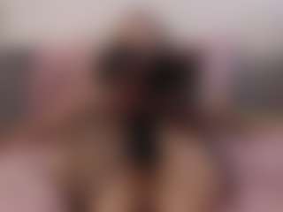 Live cam show with Carol-Gordon - Blue Eyes on Camsoda