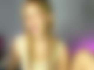 Live cam show with Sensual petite girl foxie - Long Hair on TottyGirls