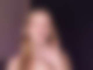 Sensual petite girl foxie's Live Sex Cam Show