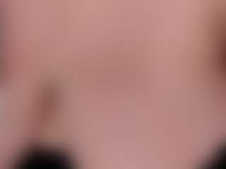 Live cam show with Holy-Reid - Body Massage on Camsoda