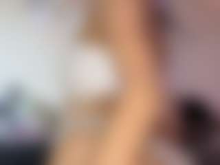 Live cam show with SillyLilly - Spankass on Camsoda