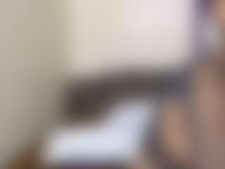 miah and bee's Live Sex Cam Show