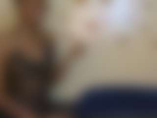 miah and bee's Live Sex Cam Show