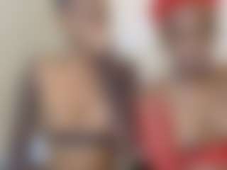 Live cam show with miah and bee - Double Penetration on Uber Horny