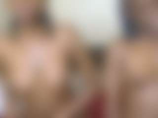 miah and bee's Live Sex Cam Show