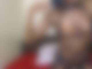 miah and bee's Live Sex Cam Show