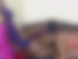 miah and bee's Live Sex Cam Show