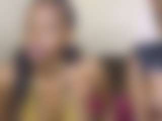 Live cam show with miah and bee - Eating Pussy on Camsoda