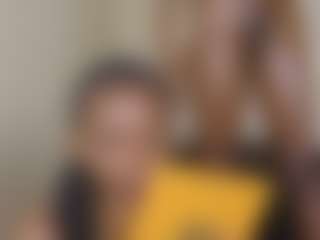Live cam show with miah and bee - Eating Pussy on Camsoda