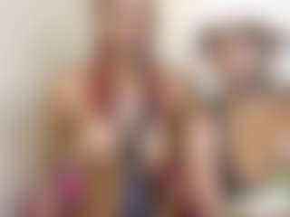 Live cam show with miah and bee - Eating Pussy on Soda Cam
