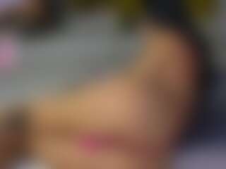 Seks show na żywo z MyaBlack