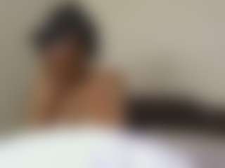 bee and miah's Live Sex Cam Show