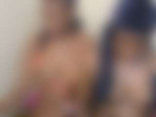 bee and miah's Live Sex Cam Show