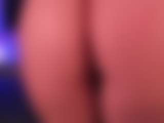 Live cam show with Hailey-Fox - Lesbian on boobsie.com